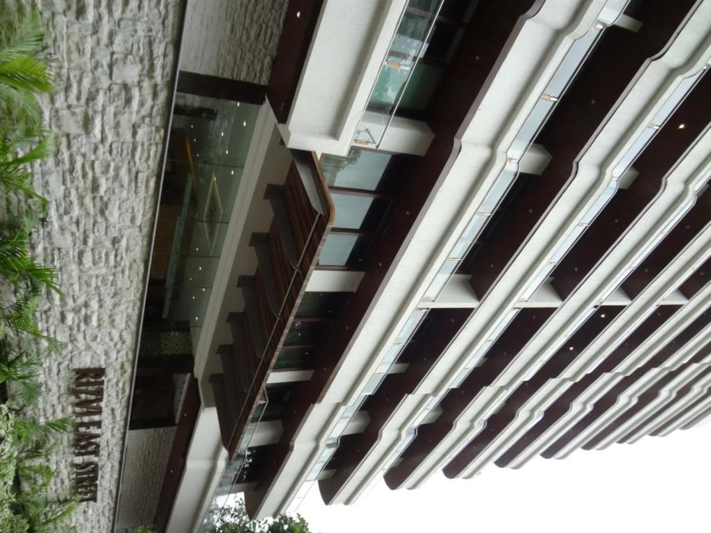 Laurent & Benon Suites - Santacruz East Mumbai Exterior photo